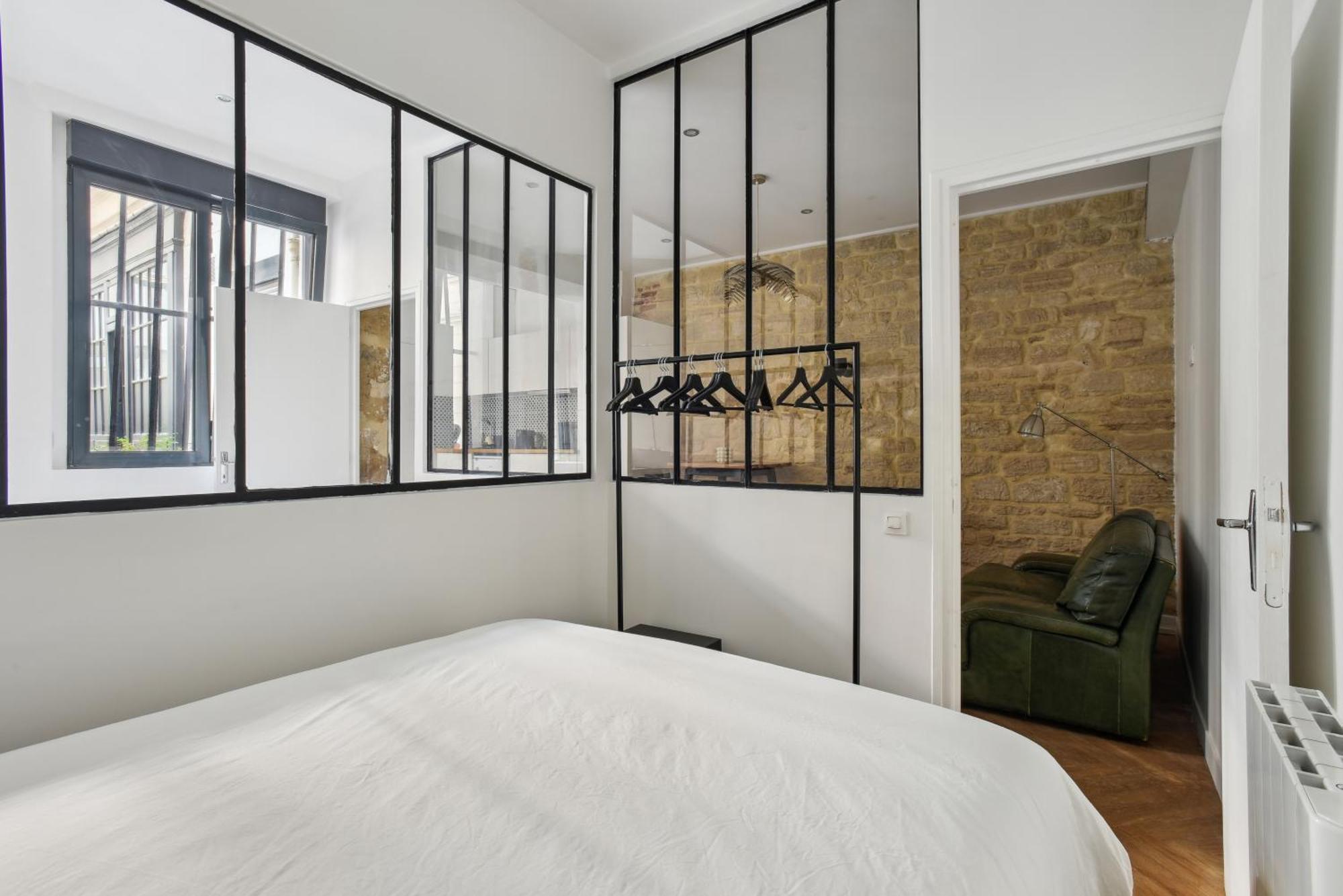 Appartement Beau 3 Pieces Rue Poissonniere Parijs